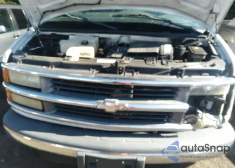 2002 Chevrolet Express z USA, uszkodzony, nr VIN 1GAHG39R921247623